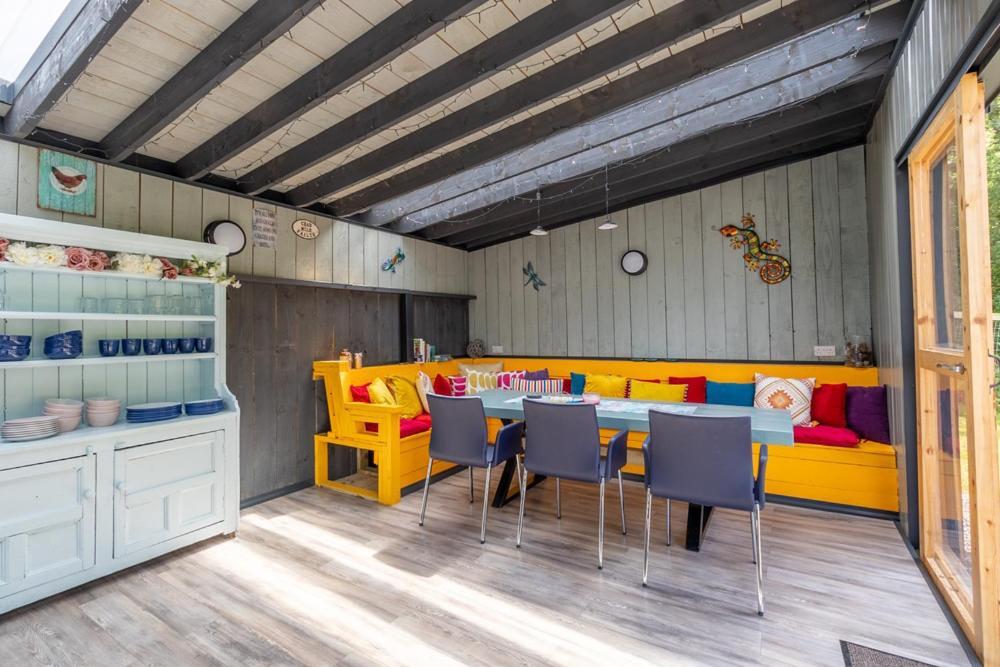 Mount Hillary Holiday Pods Cork Exterior photo